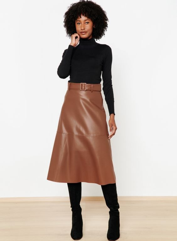 Best Ways to Match Winter Leather Skirts